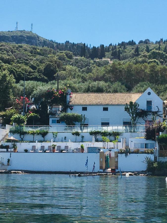 Villa Evita Mesongi Bagian luar foto